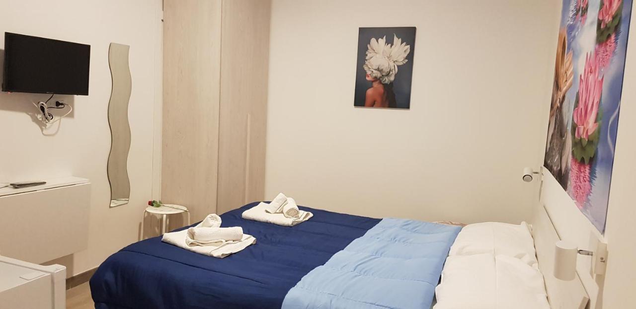 Hotel La Fleur Syrakuzy Pokój zdjęcie